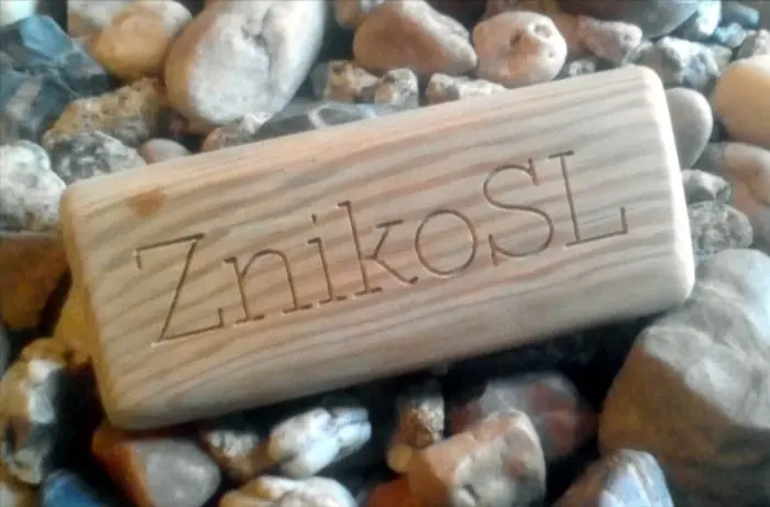 ZnikoSL Serif Font